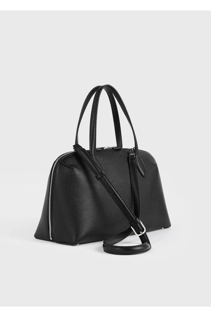 TOTEME 미디엄 그레인드 레더 데이 토트 블랙의 블랙컬러 6번쨰 이미지입니다.