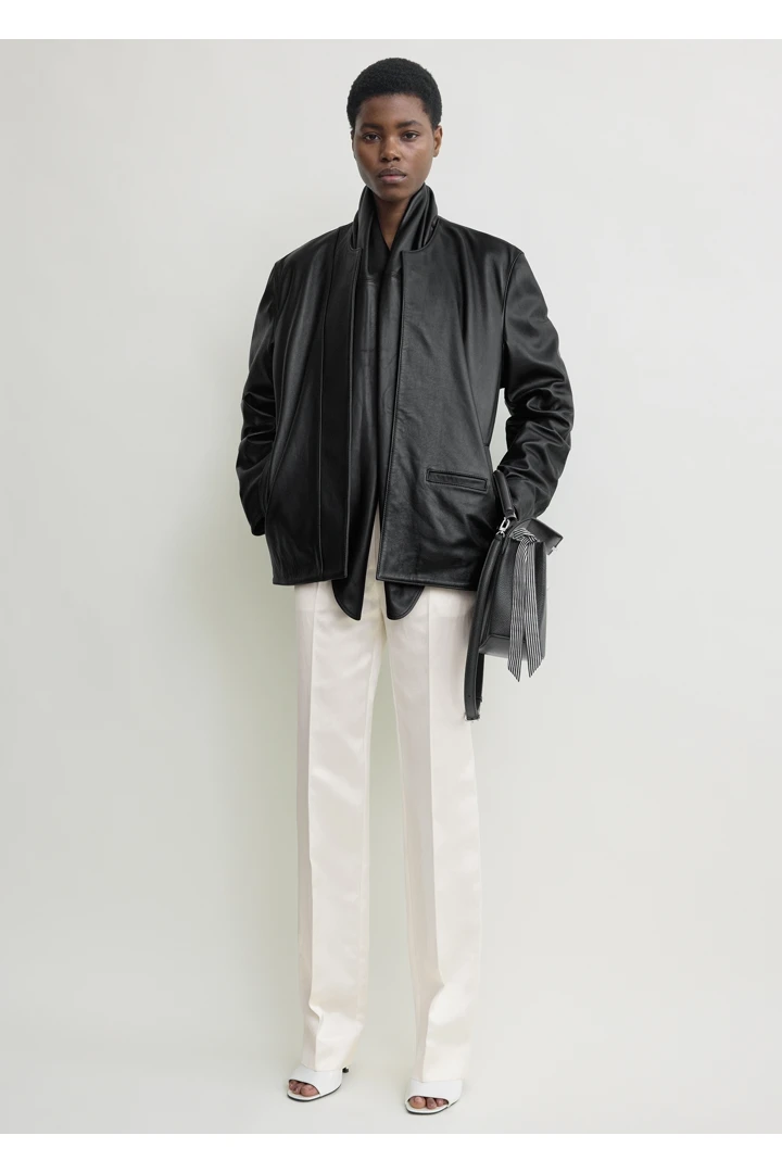 TOTEME default image 2 of 블랙 in 미니멀 바이커 재킷 블랙