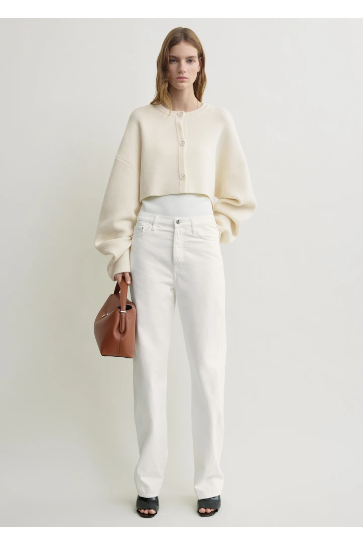 TOTEME default image 1 of 크림 in 크롭 오버사이즈 가디건 밀크