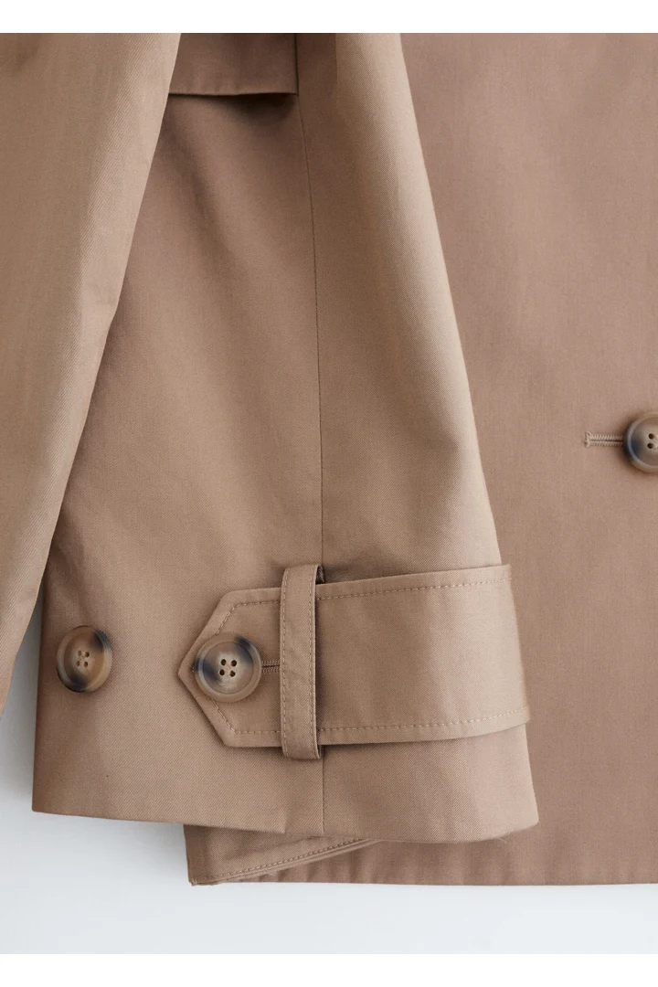 앤아더스토리즈 더블 브레스티드 트렌치 자켓의 베이지컬러 Detail입니다.