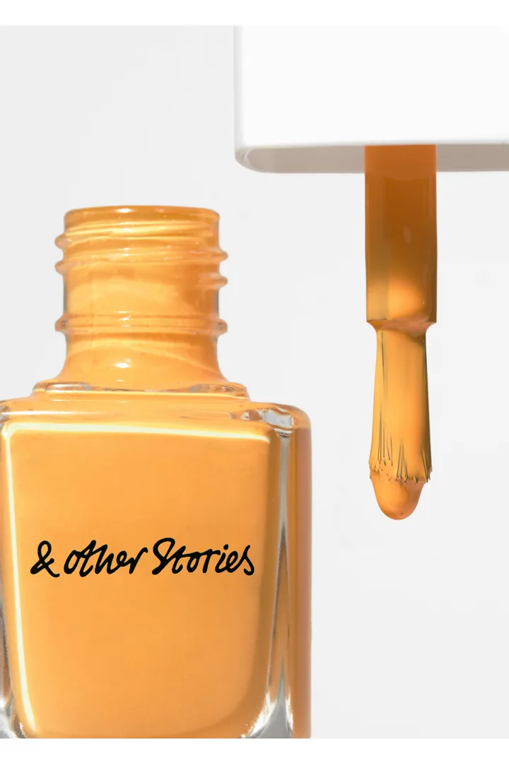 앤아더스토리즈 네일 컬러의 디어 탠저린컬러 Detail입니다.