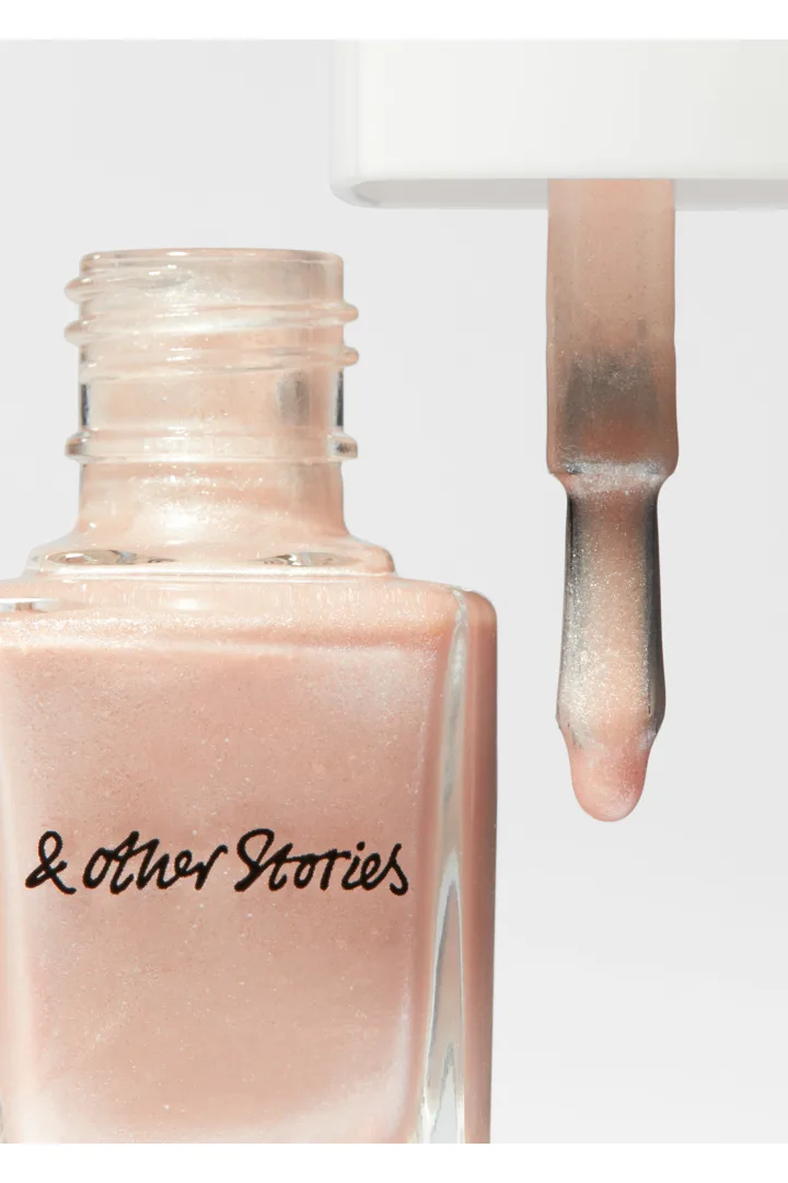 앤아더스토리즈 네일 컬러의 얼리 프로스트컬러 Detail입니다.