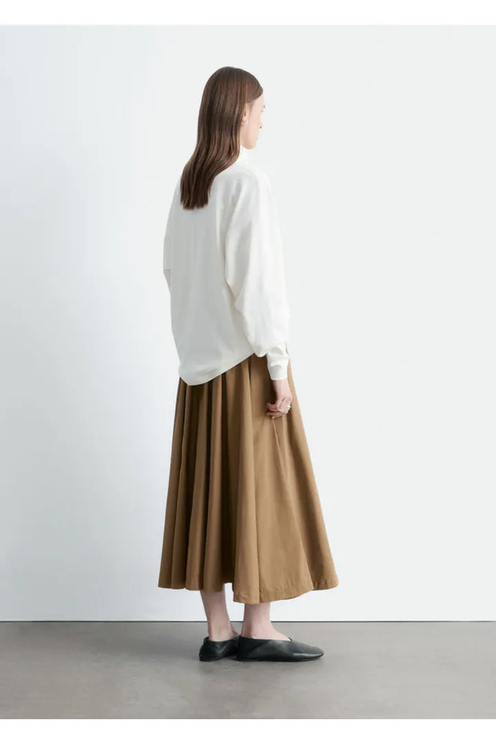 앤아더스토리즈 볼류미너스 드로스트링 미디 스커트의 브라운컬러 ECOMLook입니다.