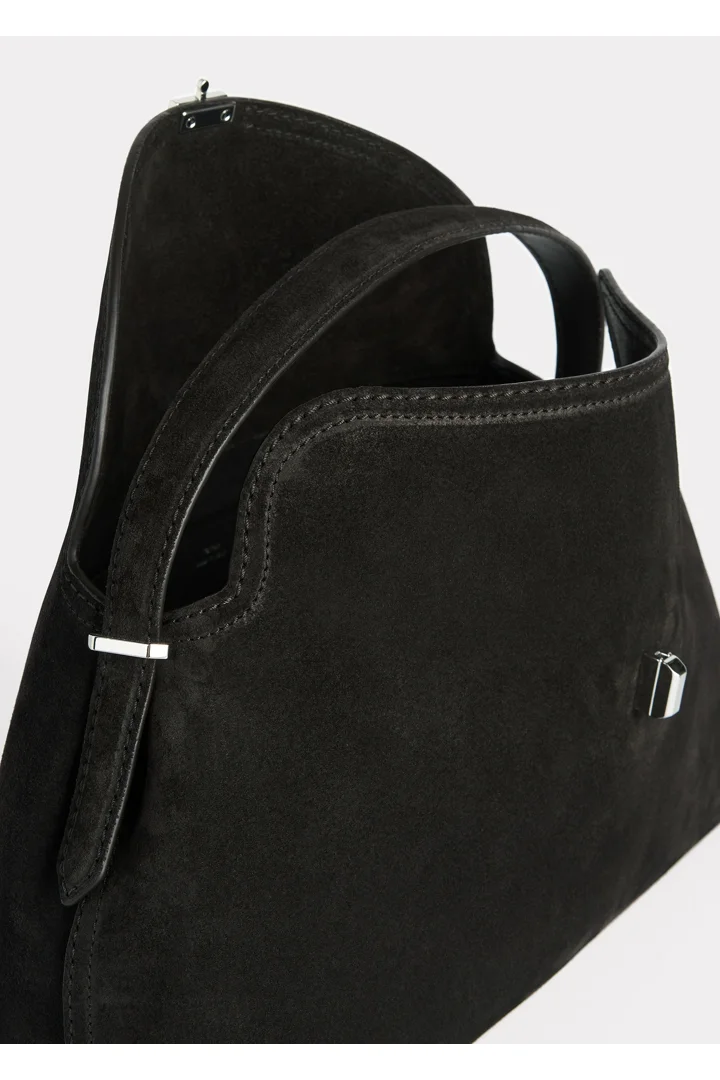 TOTEME 티-락 탑 핸들 에스프레소의 에스프레소컬러 4번쨰 이미지입니다.