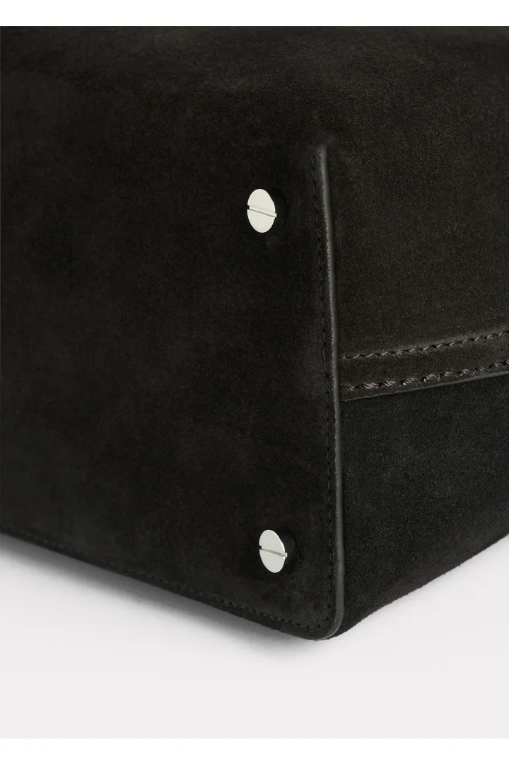 TOTEME 티-락 탑 핸들 에스프레소의 에스프레소컬러 5번쨰 이미지입니다.