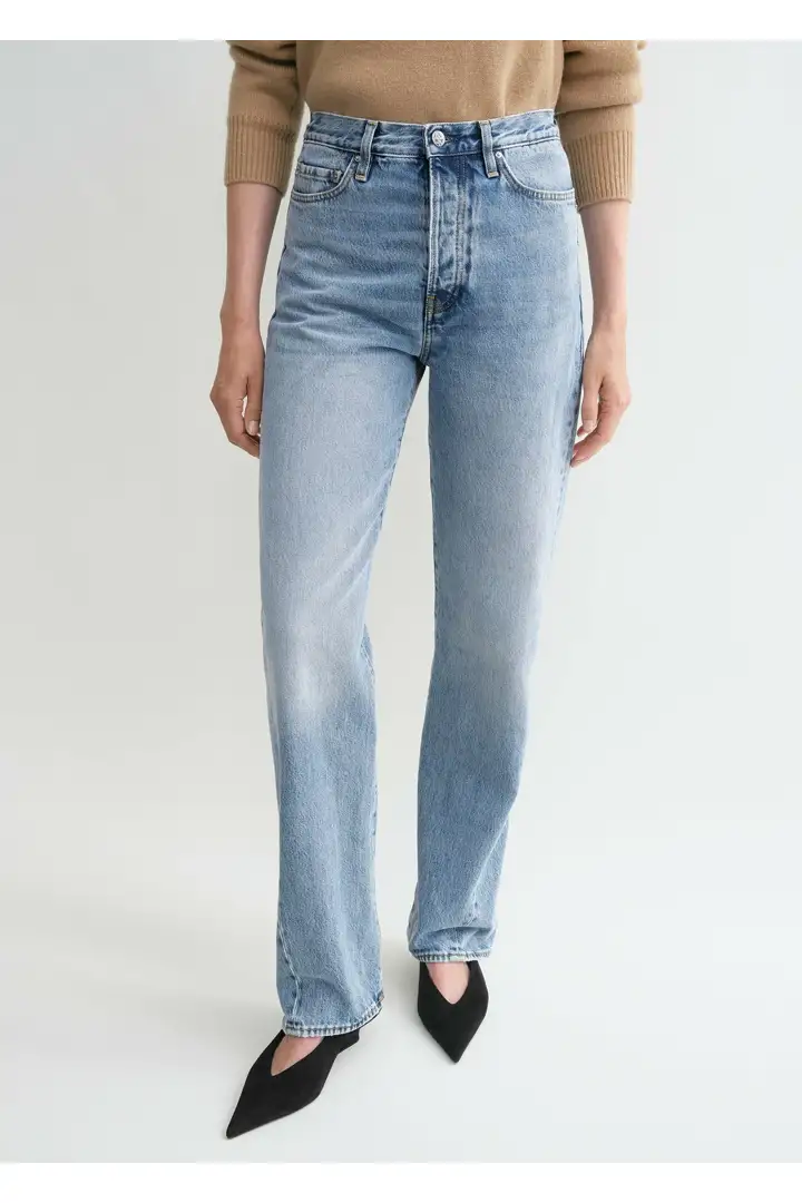 TOTEME 트위스티드 심 데님 풀 렝스 원 블루의 원 블루컬러 3번쨰 이미지입니다.