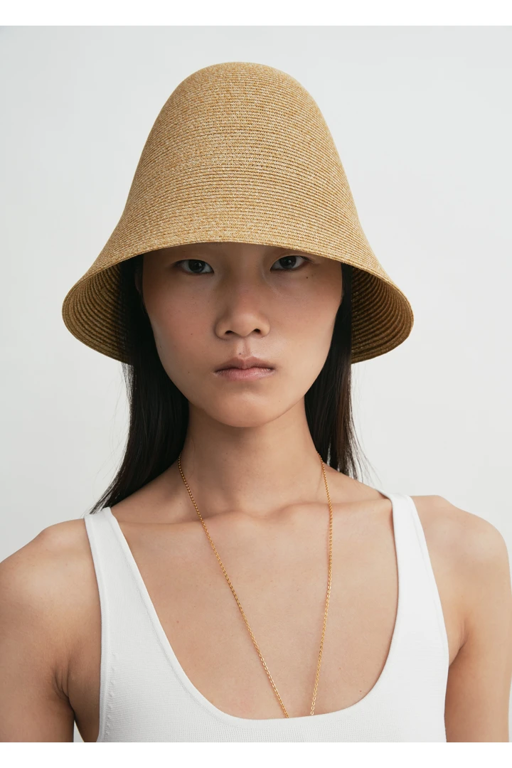 TOTEME 페이퍼 선 햇 허니의 허니컬러 1번쨰 이미지입니다.