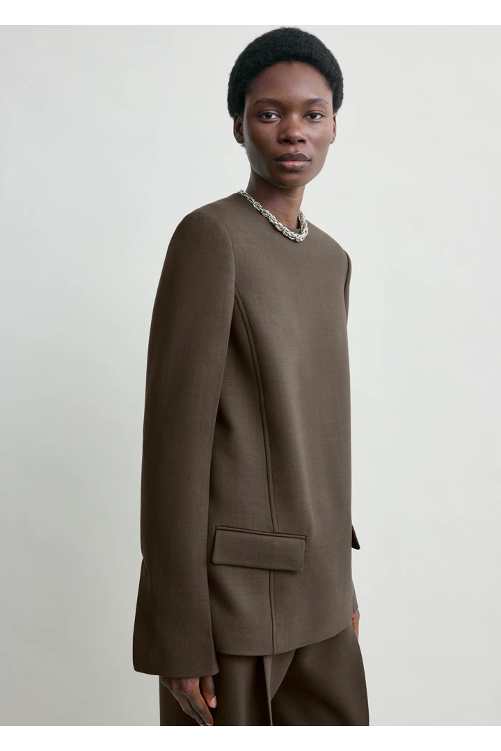 TOTEME 포켓 탑 바크의 바크컬러 3번쨰 이미지입니다.