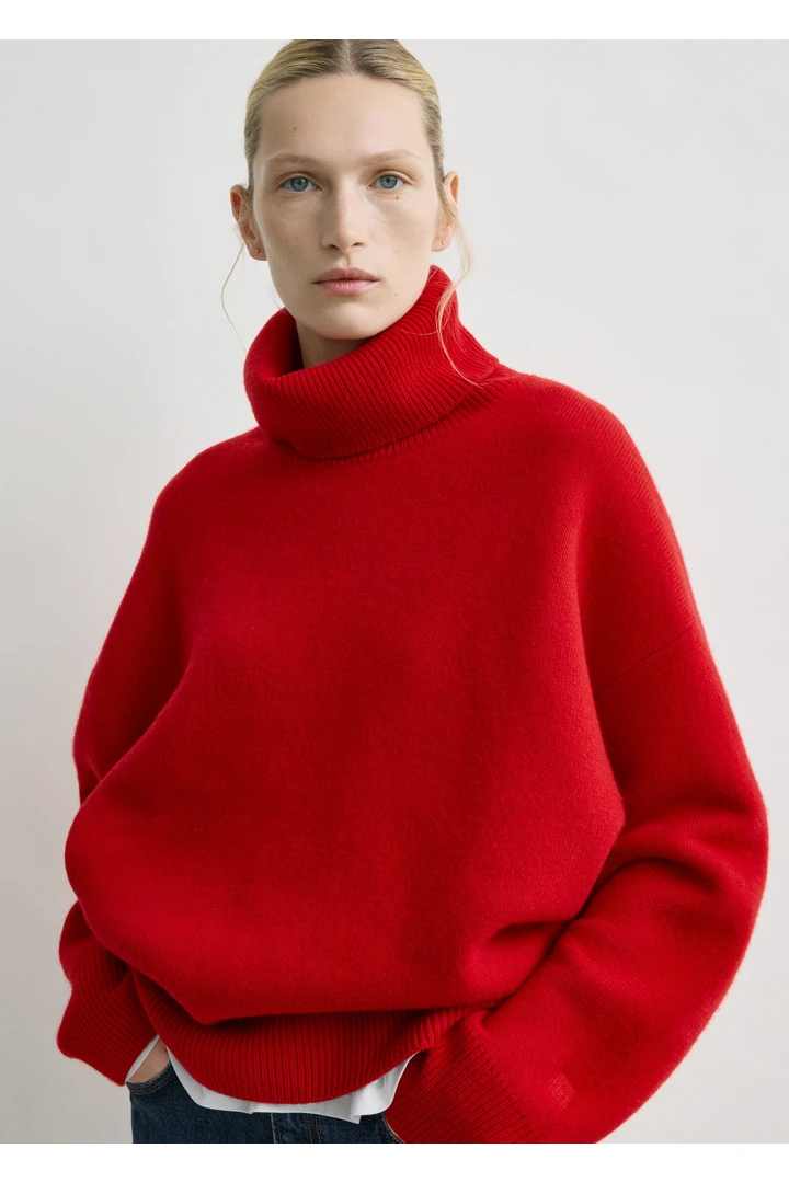 TOTEME 더블 니트 터틀넥 포피의 포피컬러 3번쨰 이미지입니다.