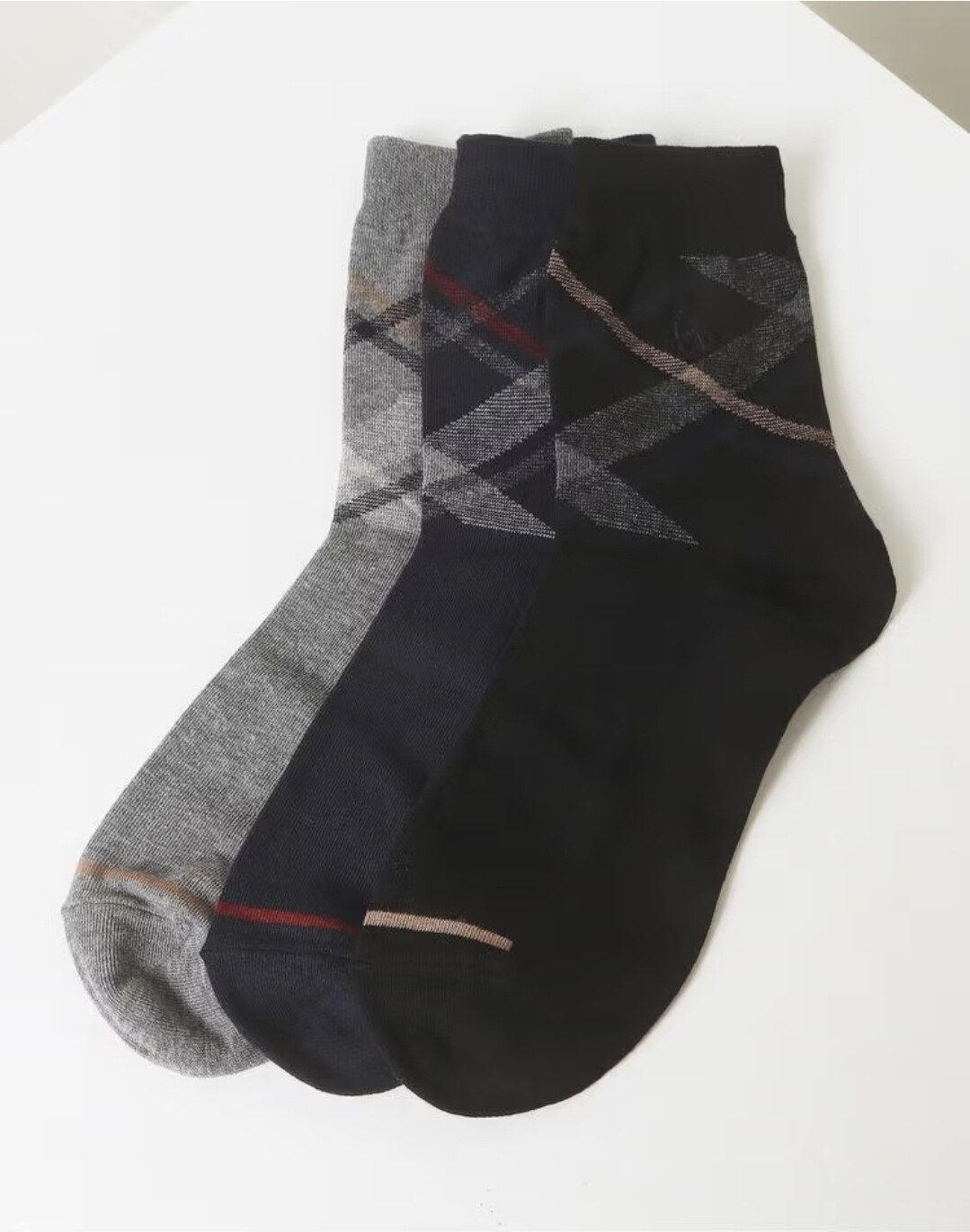 [현대백화점] [H.Point Pay현대백화점카드5%즉시할인~04/05]헤지스ACC (HISS6E522WT) 블랙 체크 배색 중목 양말 3종 세트 HISS6E522