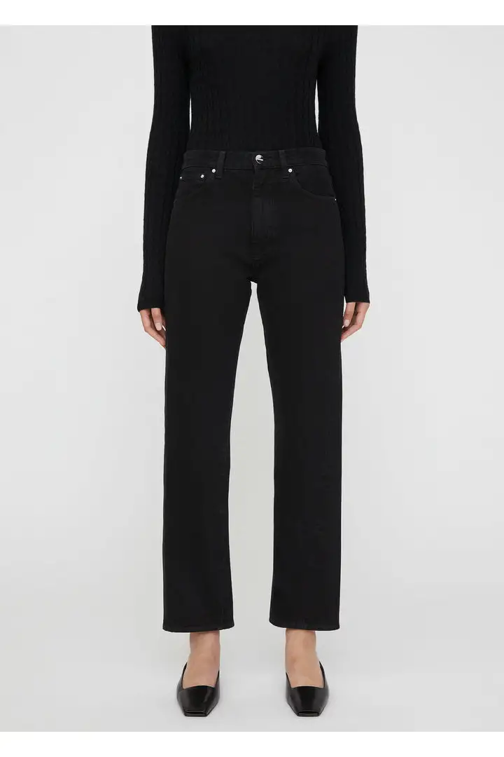 TOTEME 트위스티드 심 데님 블랙의 블랙컬러 1번쨰 이미지입니다.