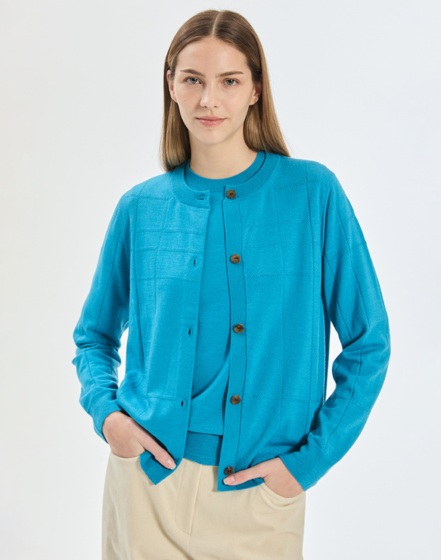 [현대백화점] [아울렛] 닥스 여성 블루 솔리드 울실크 체크패턴 라운드 가디건 (DLSW5D917B2)  +할인쿠폰