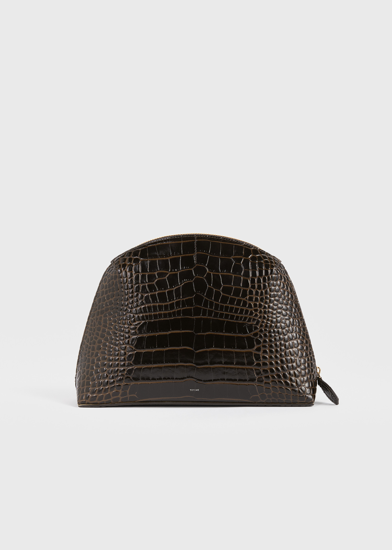 TOTEME 미디엄 크로커 엠보스드 데이 파우치 다크 브라운의 다크 브라운컬러 0번쨰 이미지입니다.
