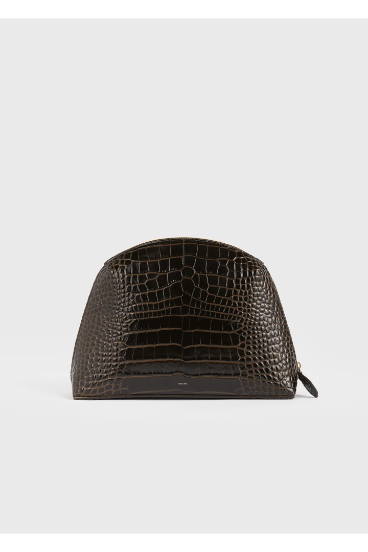 미디엄 크로커 엠보스드 데이 파우치 다크 브라운