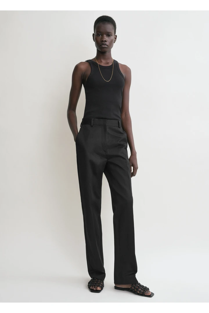 TOTEME 커브드 립 탱크탑 블랙의 블랙컬러 0번쨰 이미지입니다.