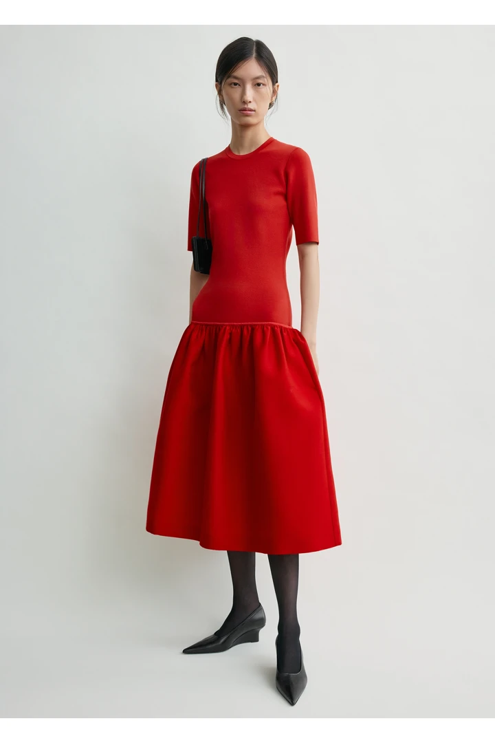 TOTEME 트윈플라워 티셔츠 드레스 포피의 포피컬러 0번쨰 이미지입니다.