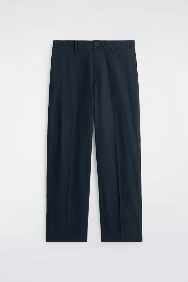 COS default image 22 of 블루 in 코튼 릴랙스드 핏 스트레이트 레그 트라우저